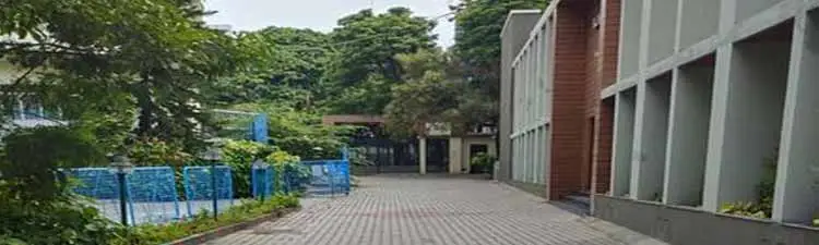 Baldwin Girls High School - campus